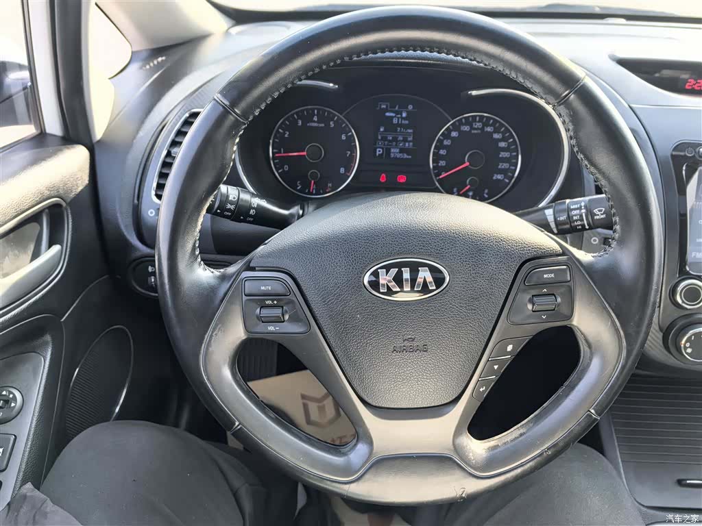 Kia K3, 2015 17