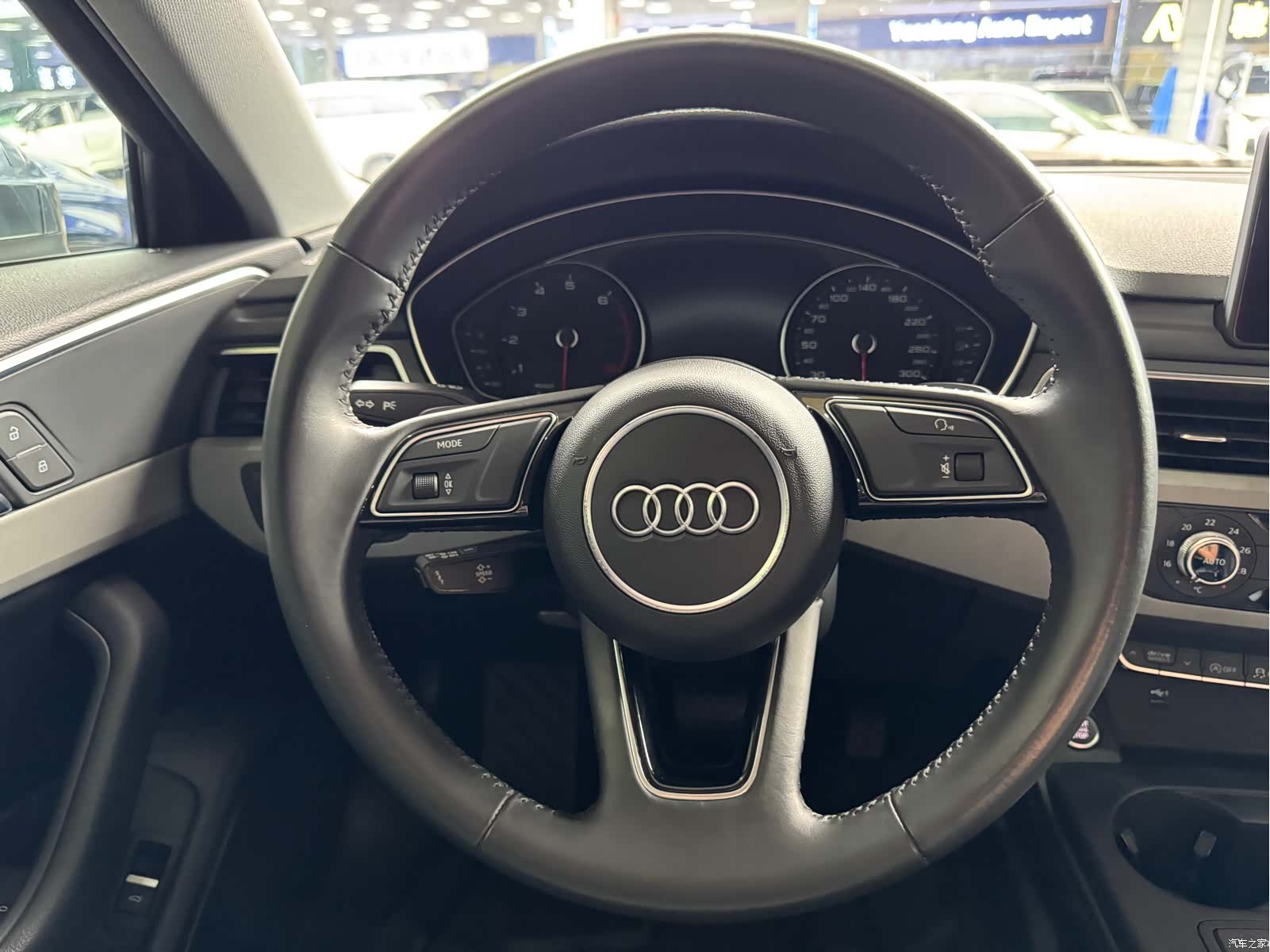 Audi A4L, 2019 14