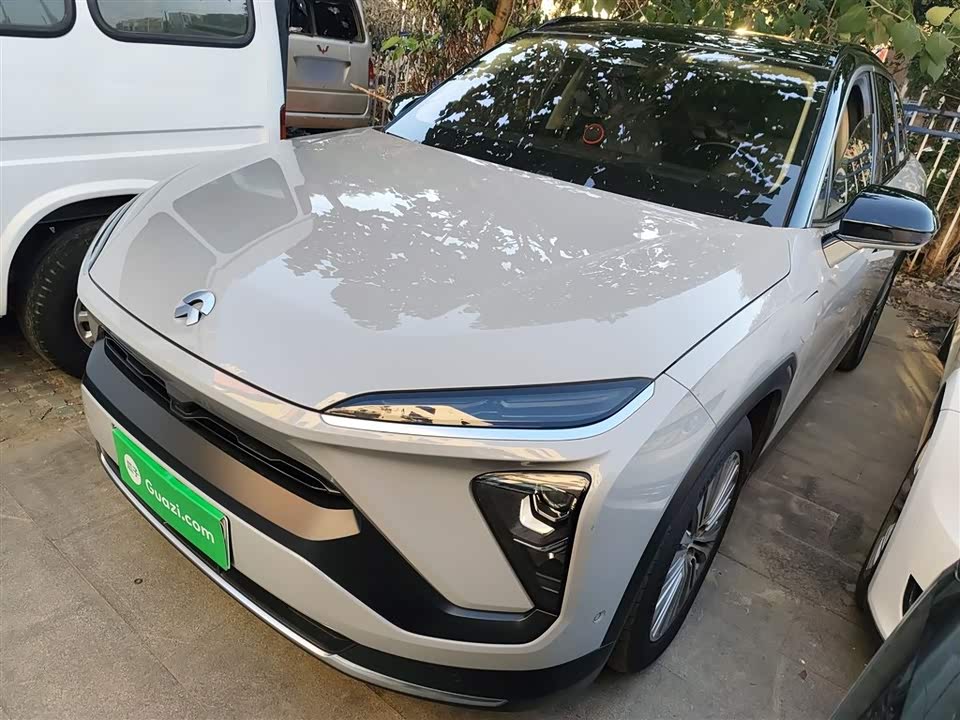 NIO ES6