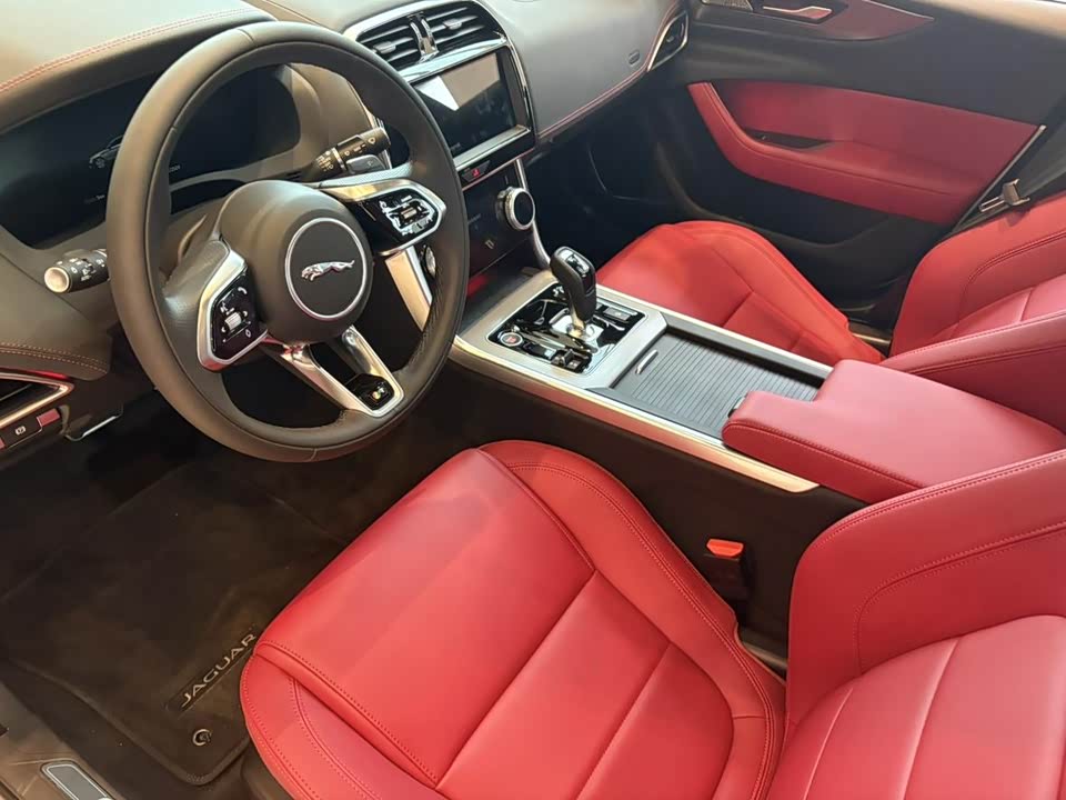 Jaguar XEL Jaguar XEL