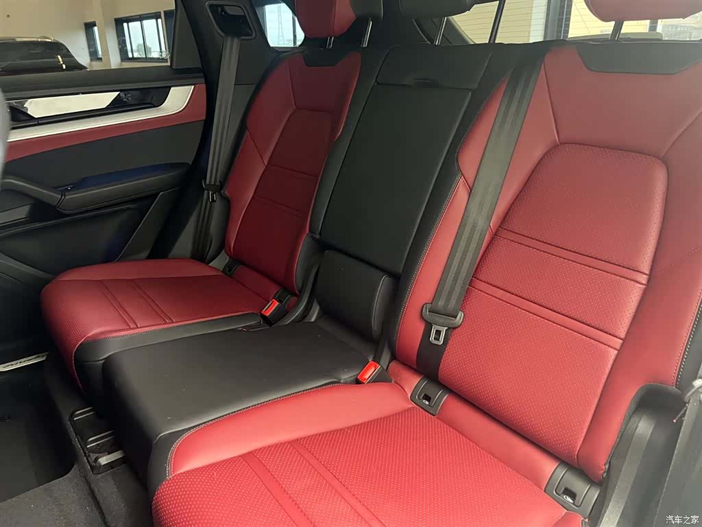 Porsche Cayenne, 2025 16