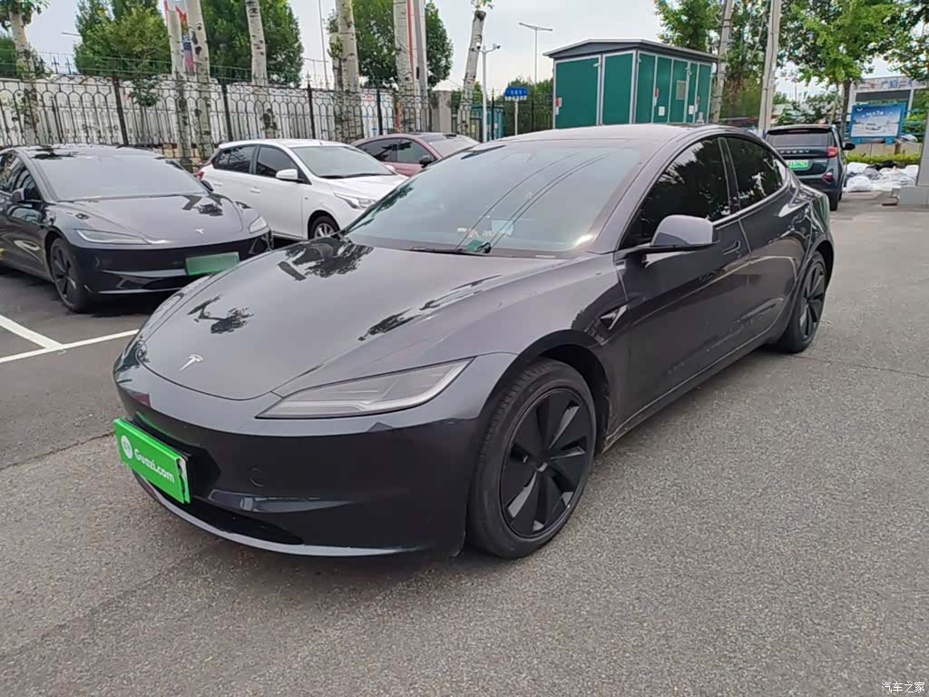 Tesla Model 3, 2024 1