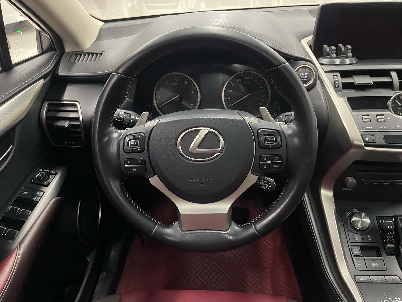 Lexus NX, 2018 22