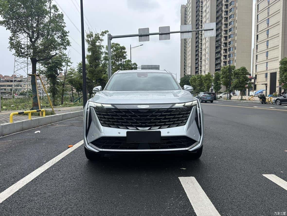 Geely Boyue, 2023 3
