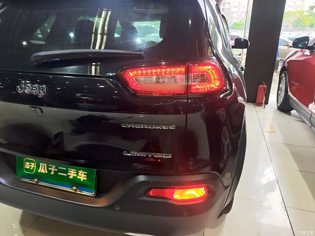 Jeep Cherokee, 2019 8
