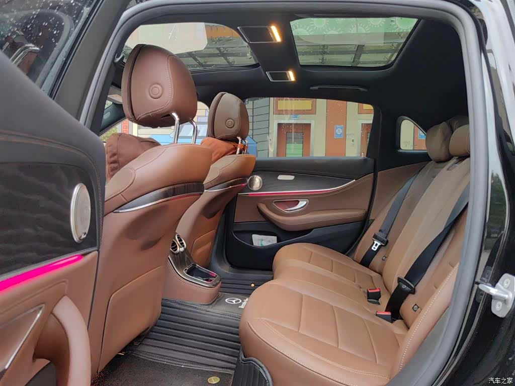 Mercedes-Benz E-Class, 2022 6