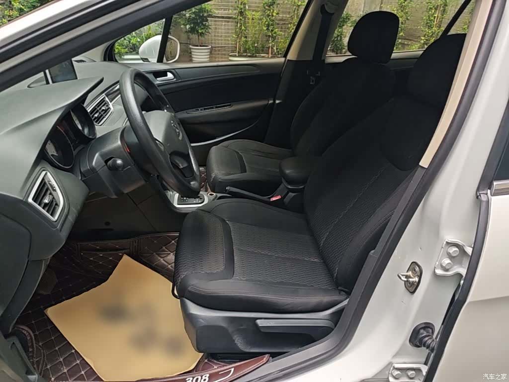 Peugeot 308, 2015 15