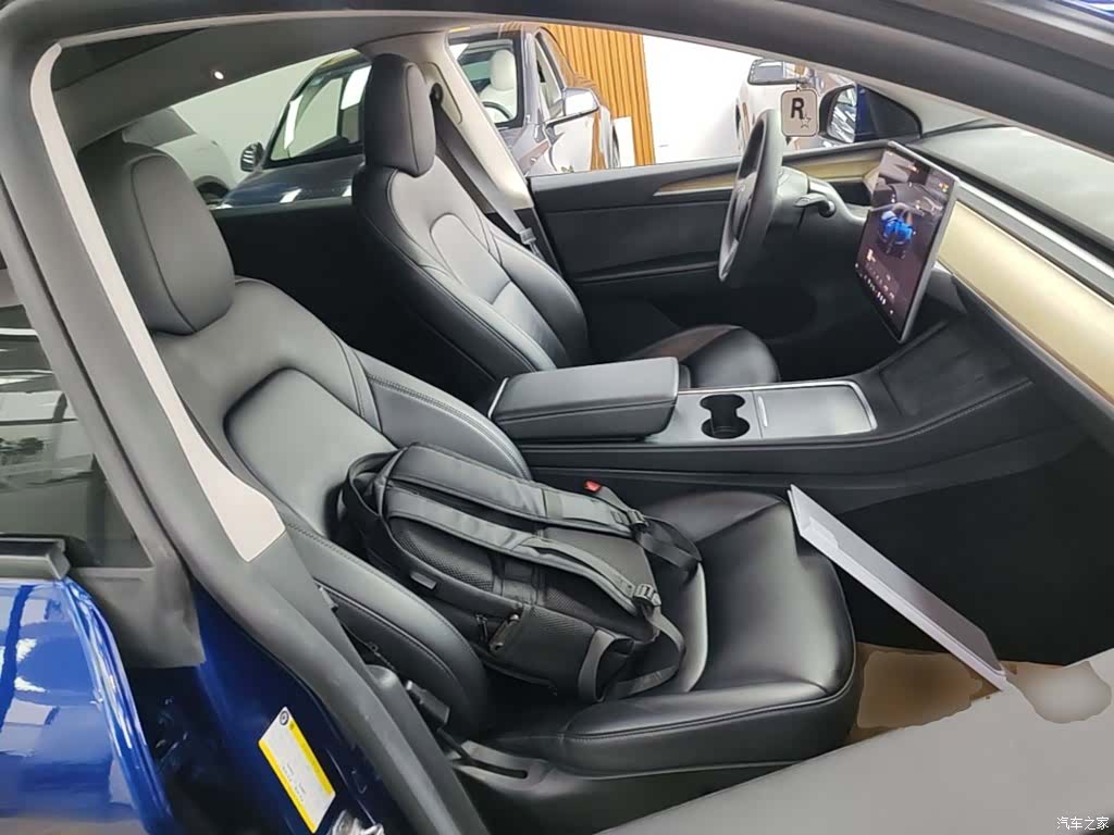 Tesla Model Y, 2023 20