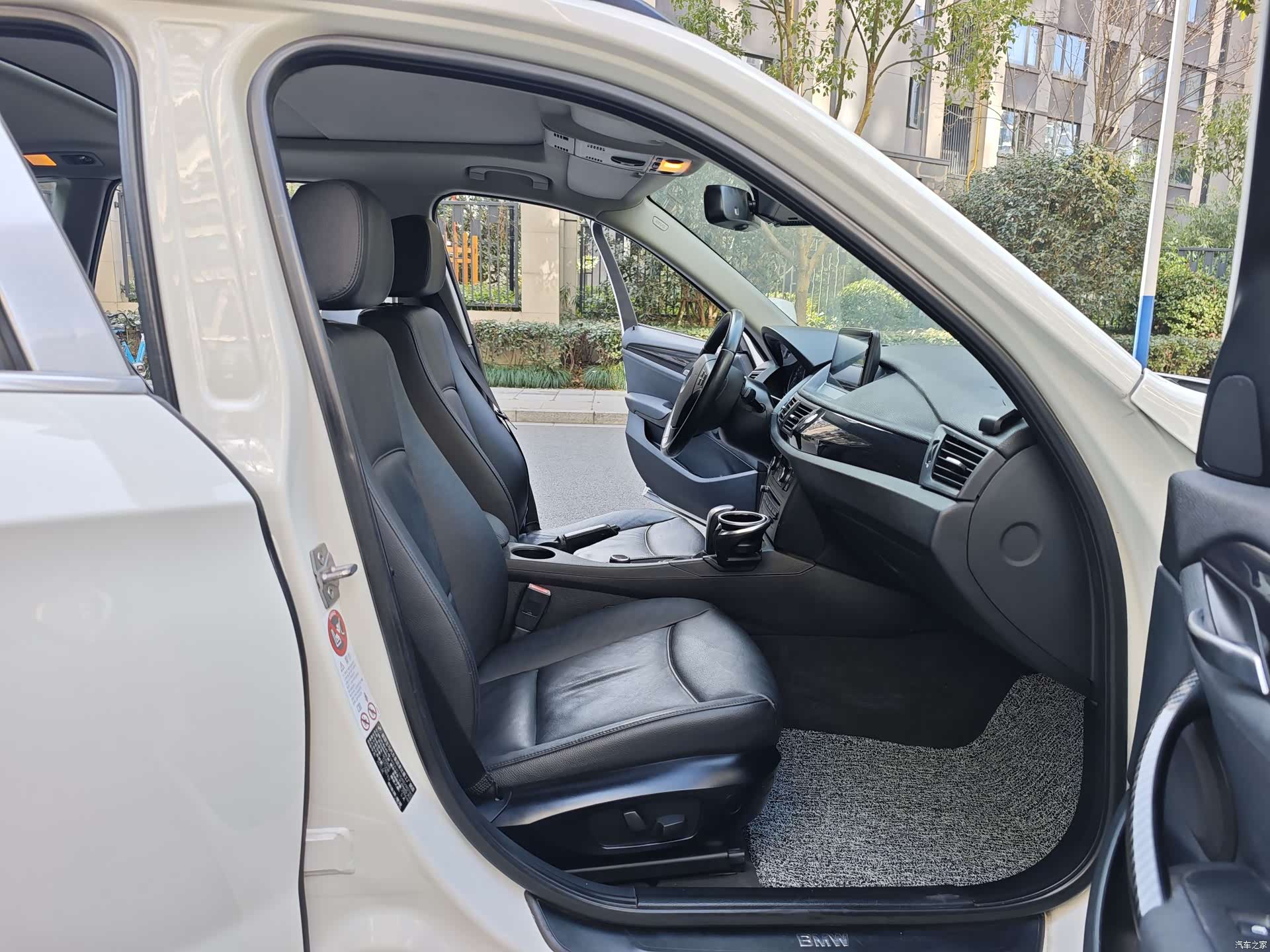 BMW X1, 2011 14