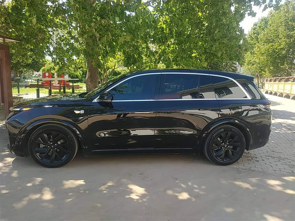 Li Auto Ideal L8