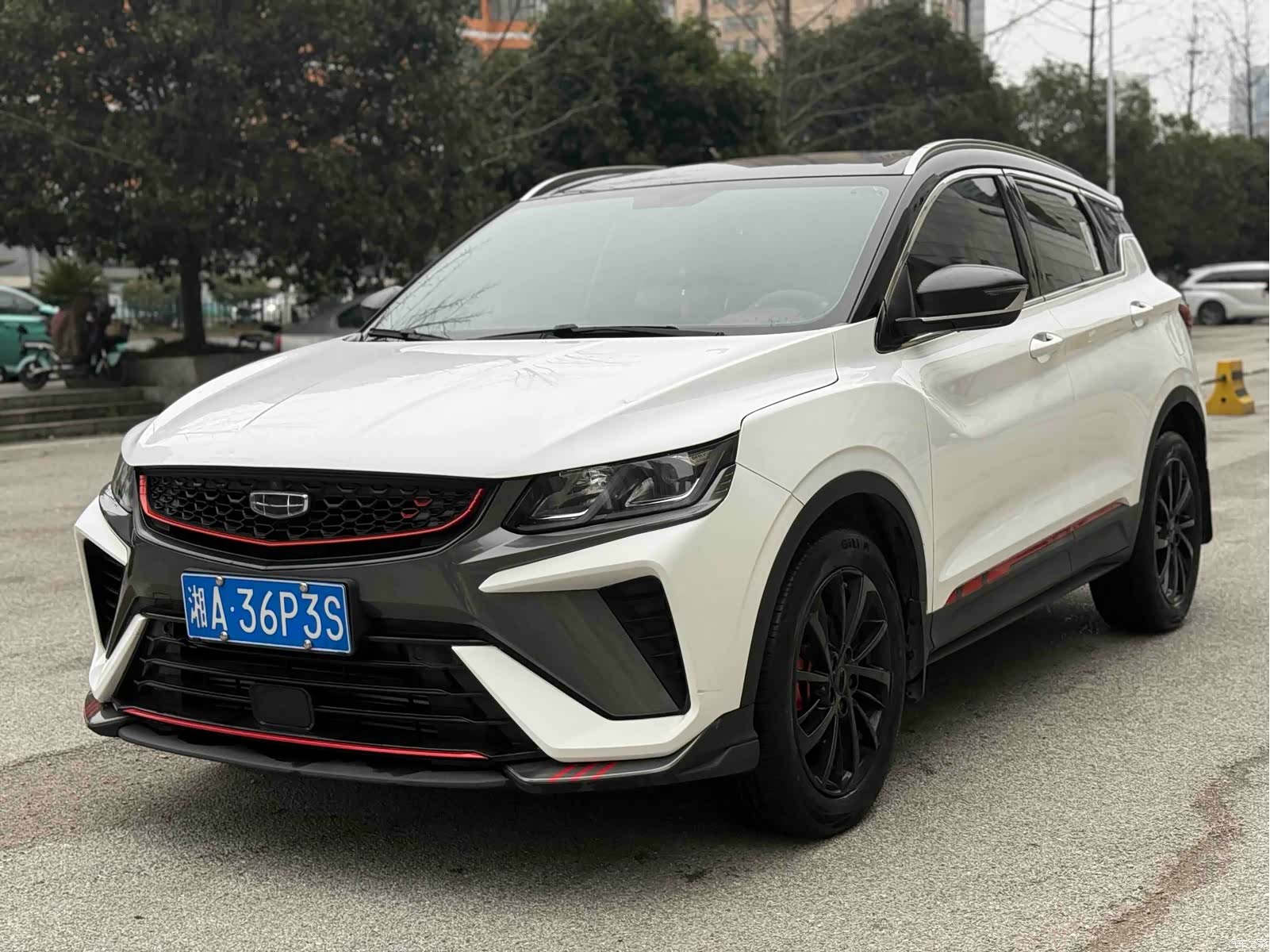 Geely Coolray, 2021 1