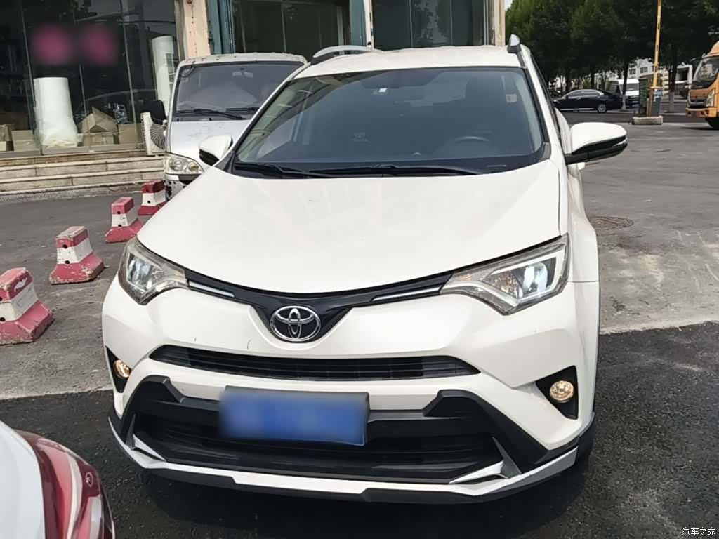 Toyota RAV4, 2018 3