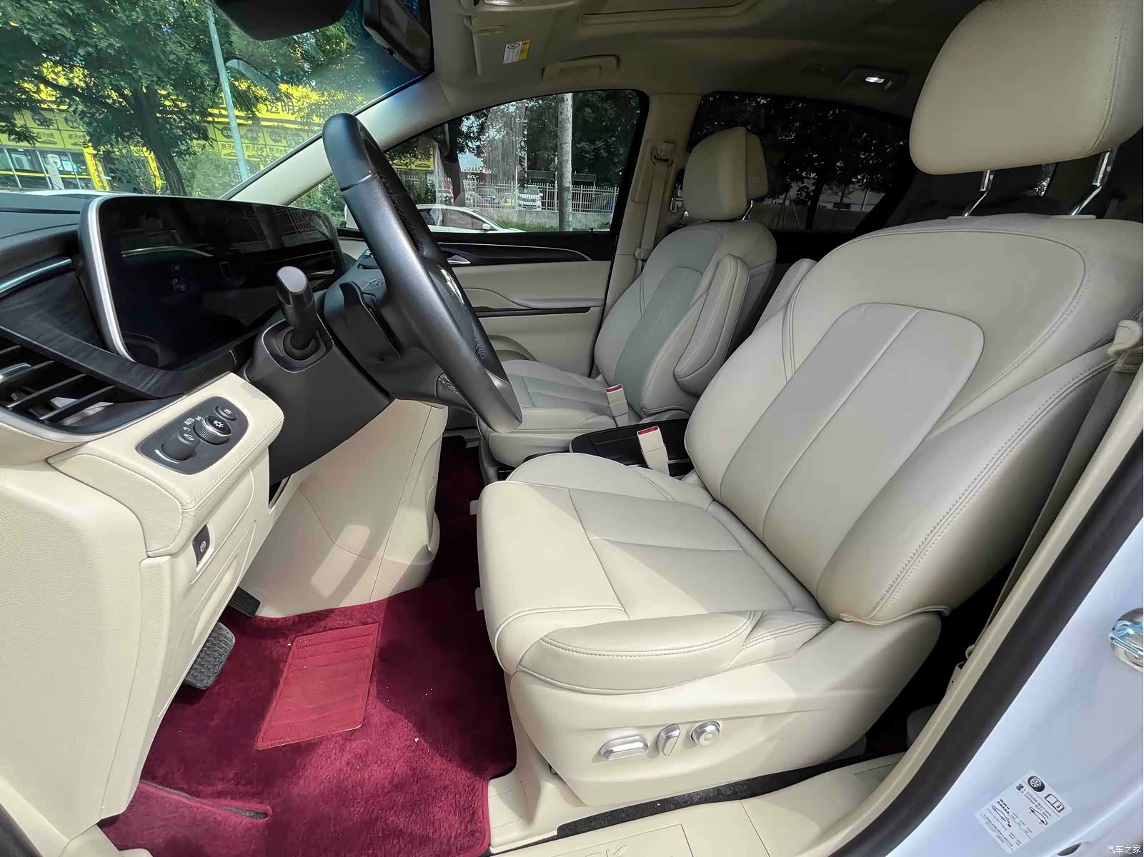 Buick GL8, 2024 11