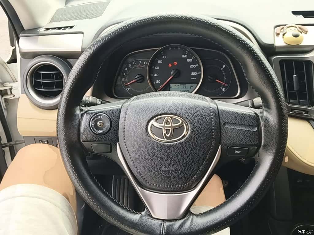 Toyota RAV4, 2018 11
