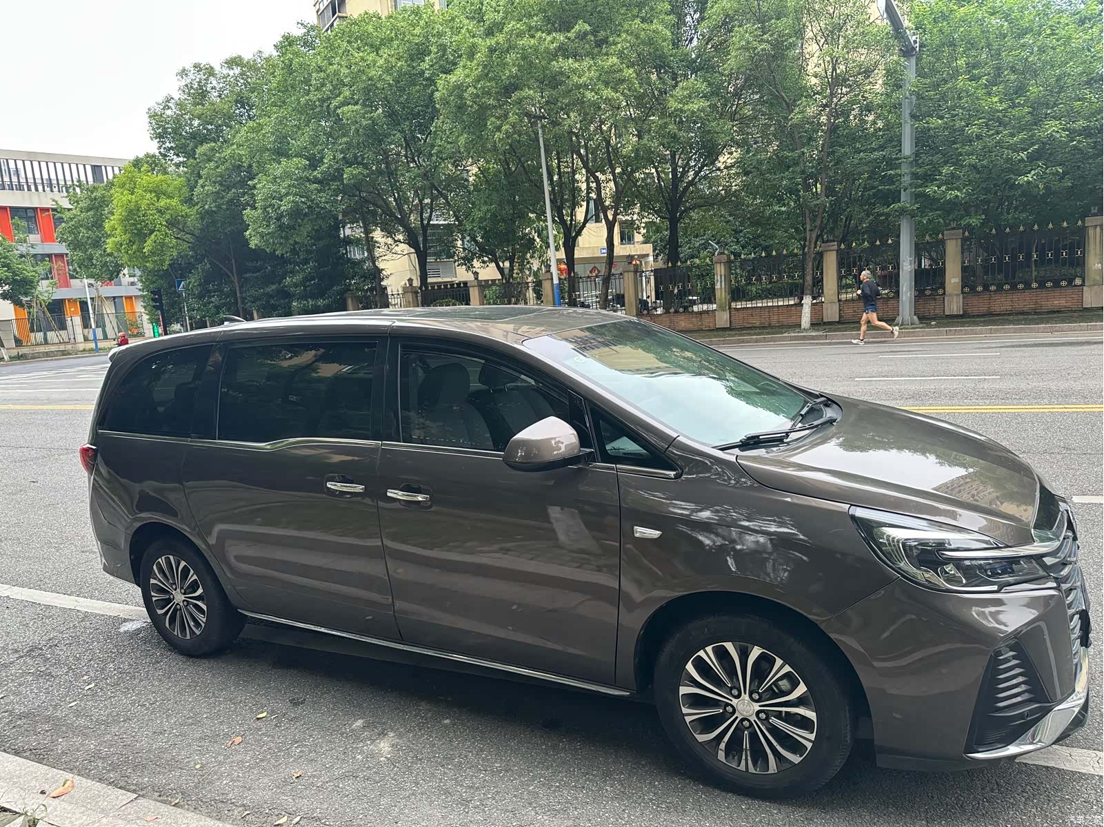 Buick GL8, 2022 4