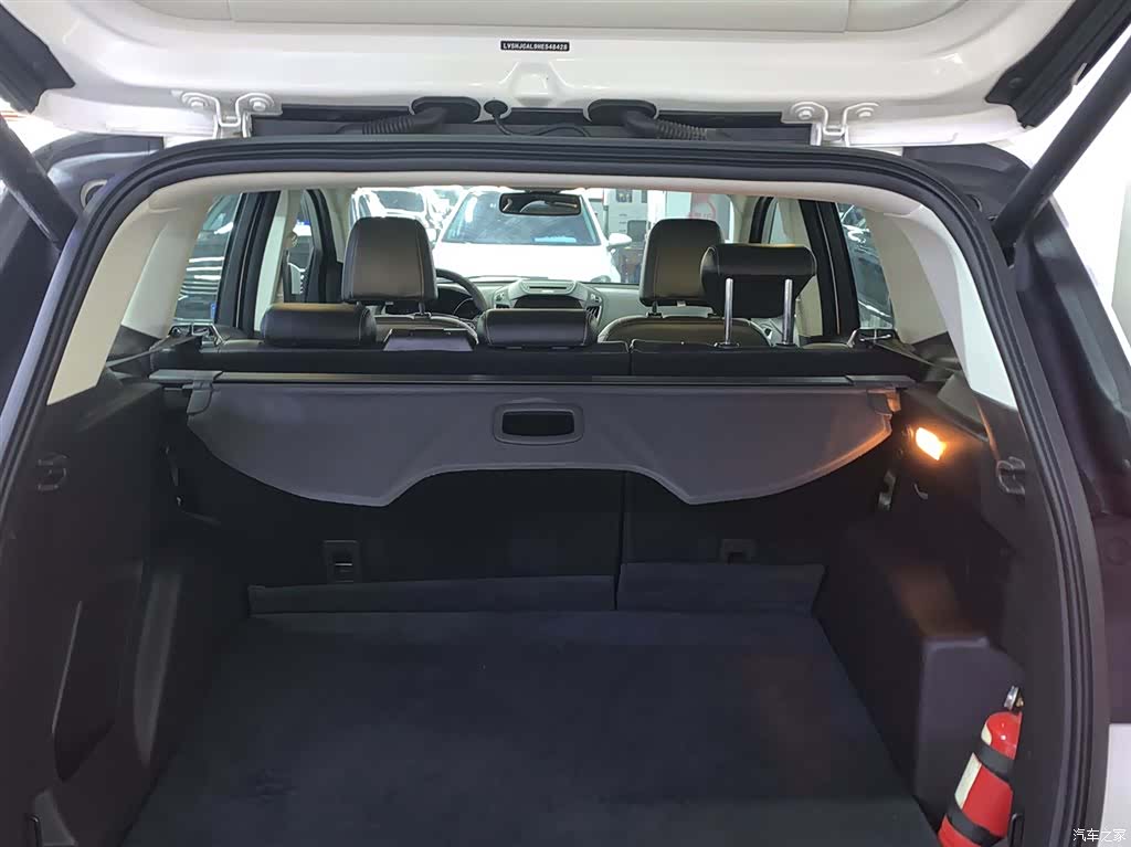 Ford Kuga, 2018 12