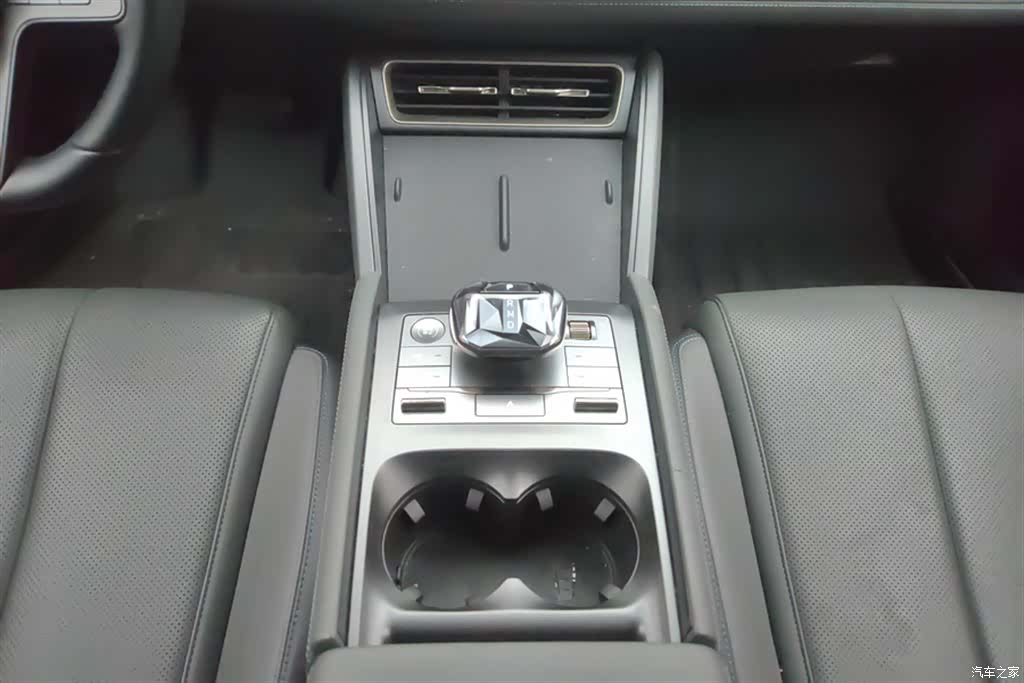 BYD Qin, 2025 16