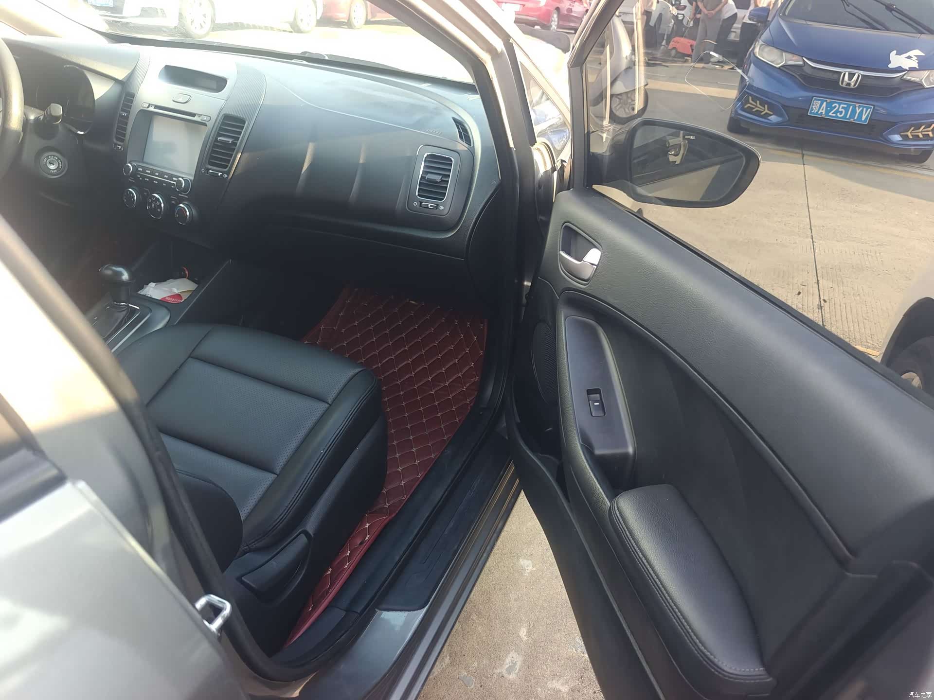Kia K3, 2014 8
