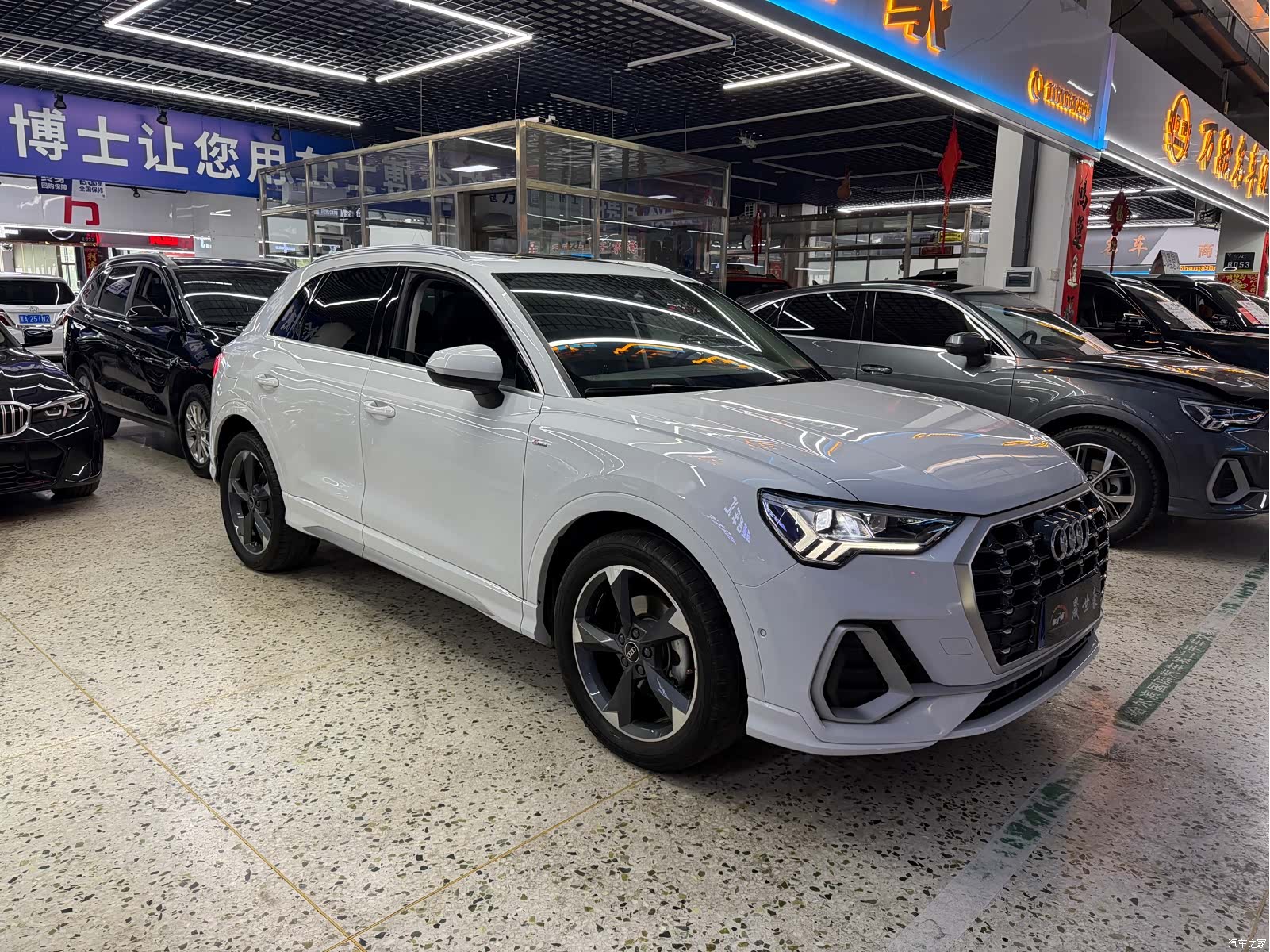 Audi Q3, 2022 3