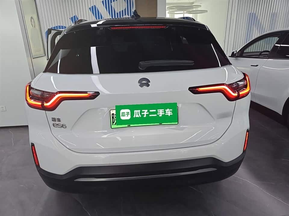 NIO ES6