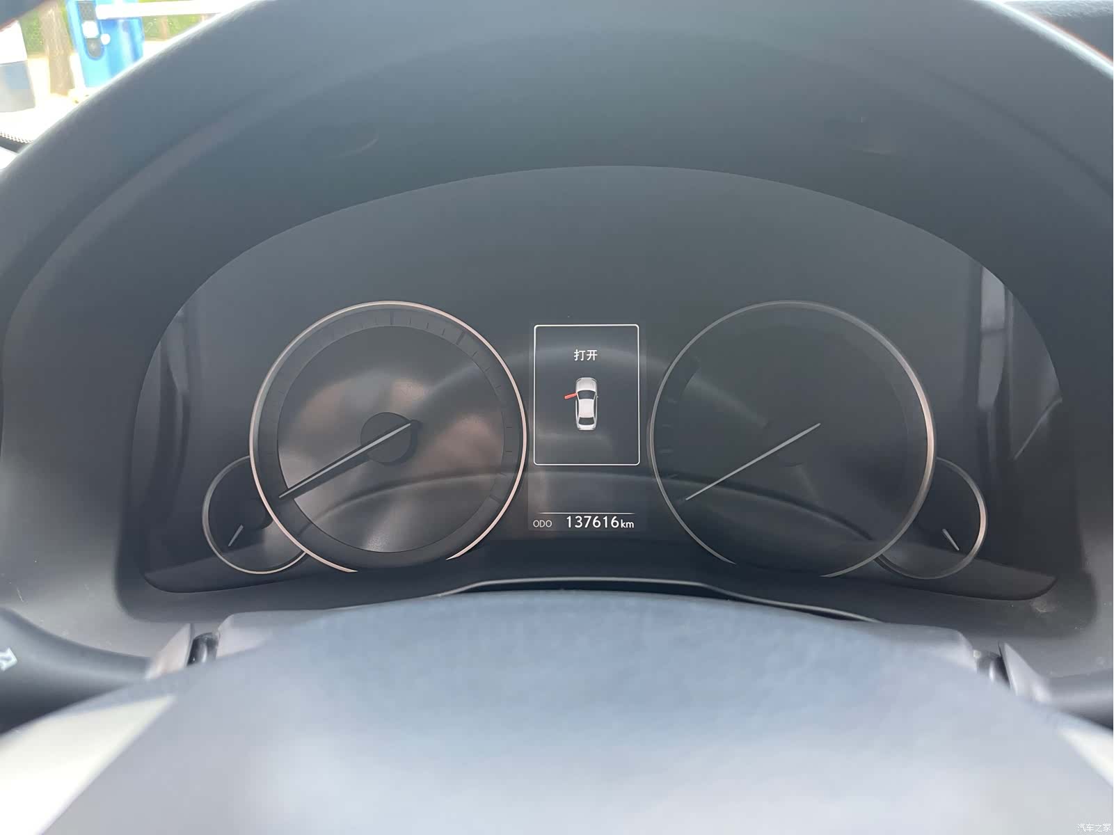 Lexus ES, 2018 все фото