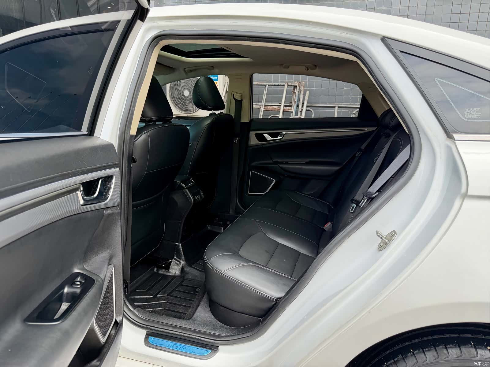 Geely Emgrand, 2018 8