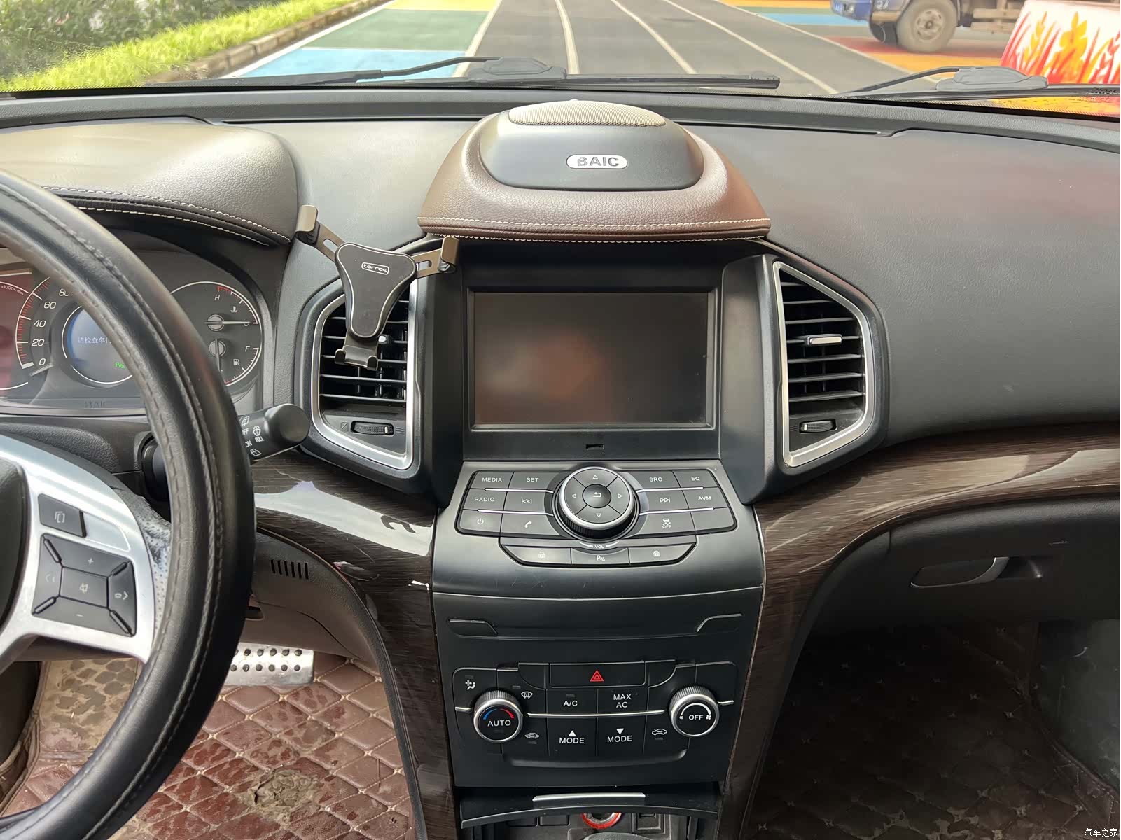 BAIC S6, 2016 14