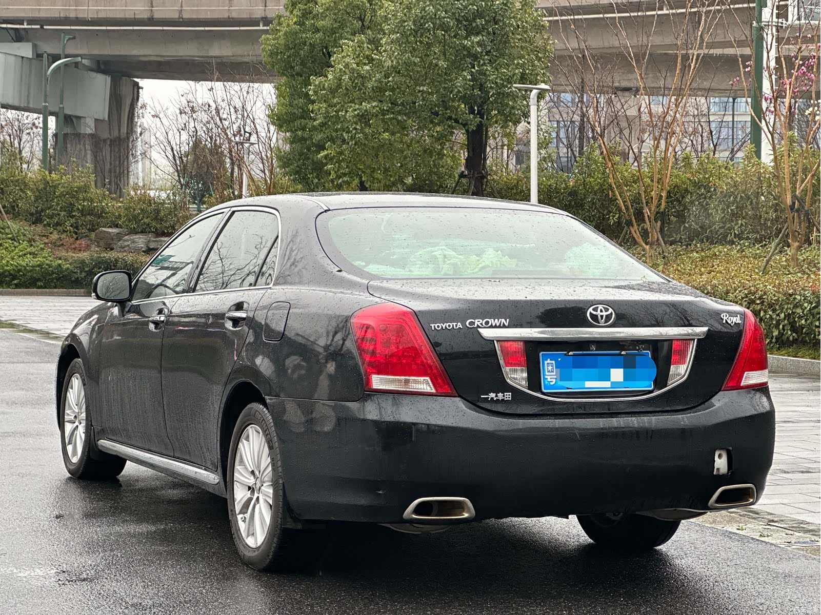 Toyota Crown, 2012 4