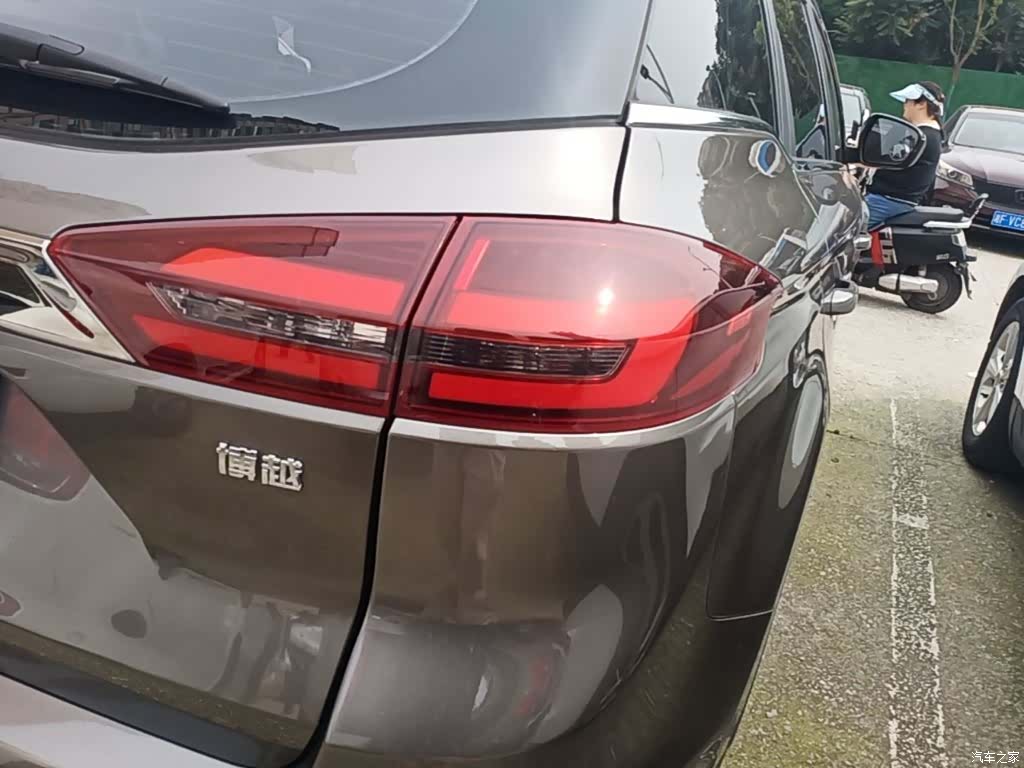 Geely Boyue, 2020 8
