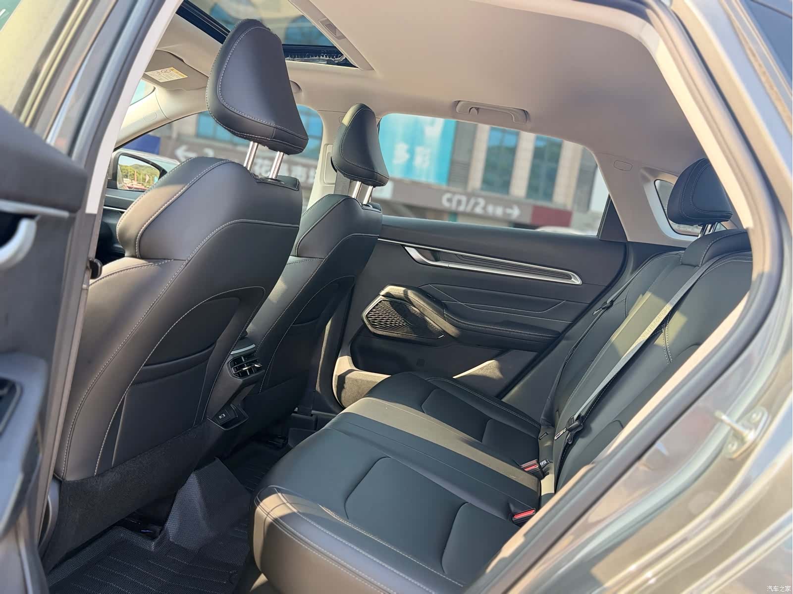 Geely Emgrand, 2024 9