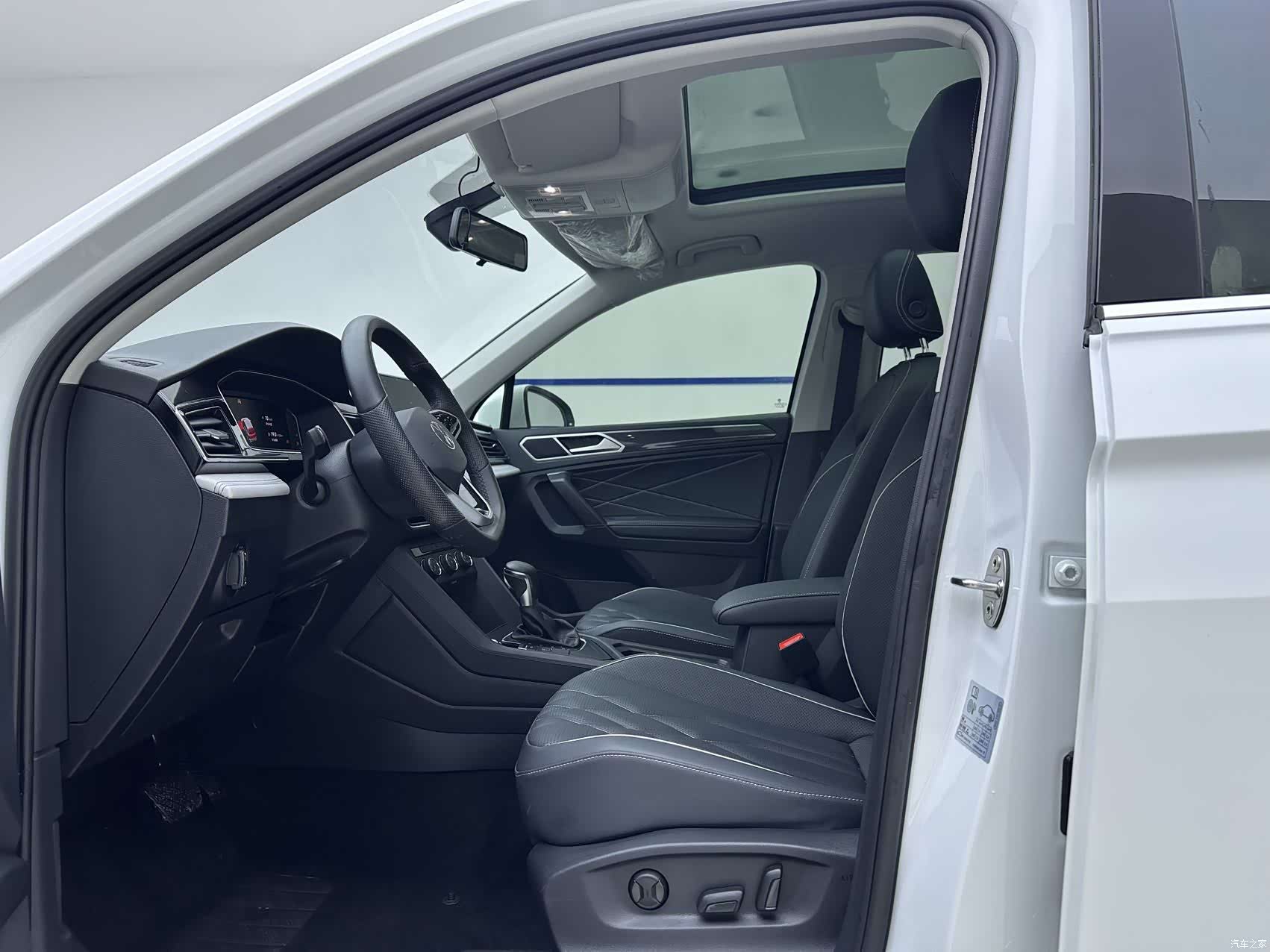 Volkswagen Tiguan L, 2023 7