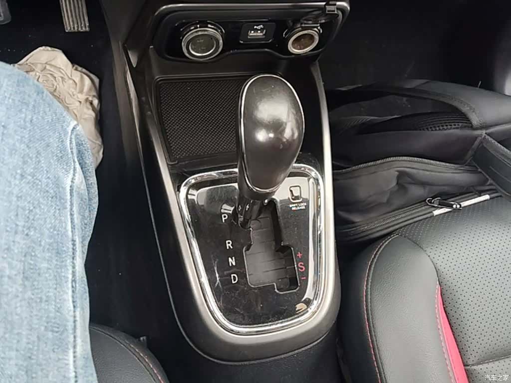 Changan CS15, 2016 14