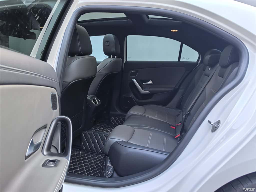 Mercedes-Benz A-Class, 2022 17