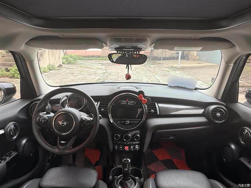 Mini Cooper, 2020 19
