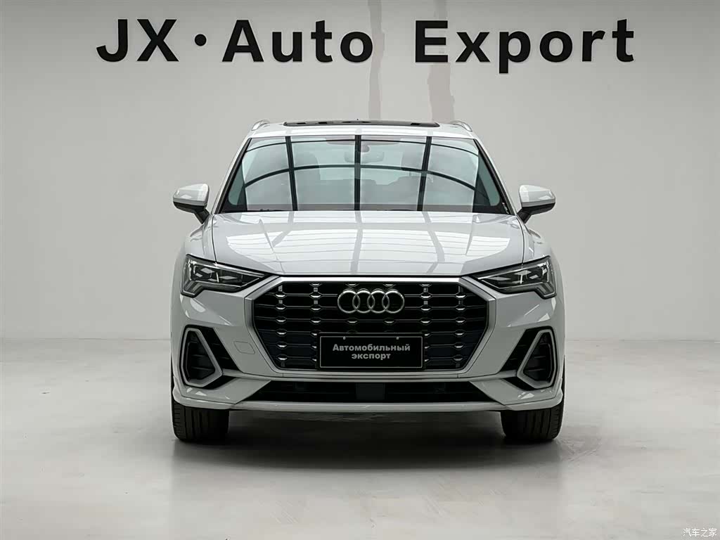 Audi Q3, 2022 2