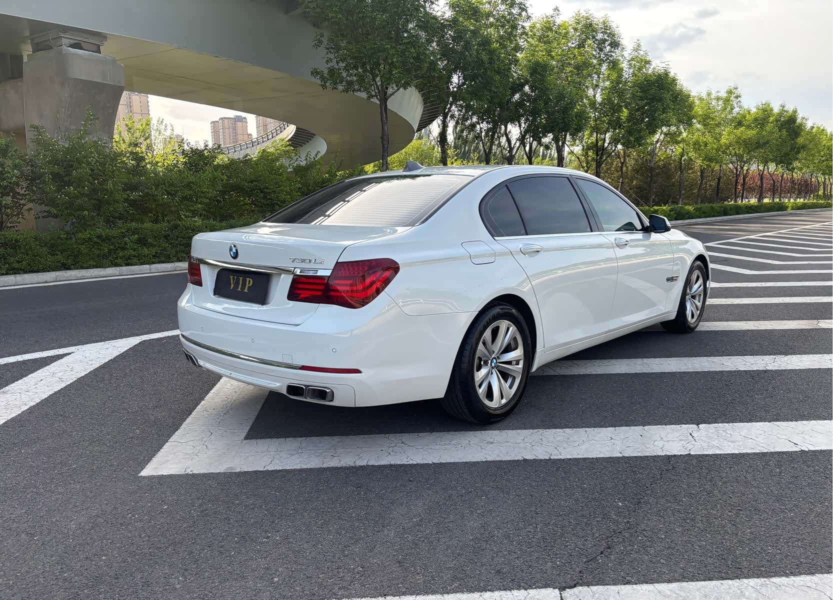 BMW 7 Series, 2013 9