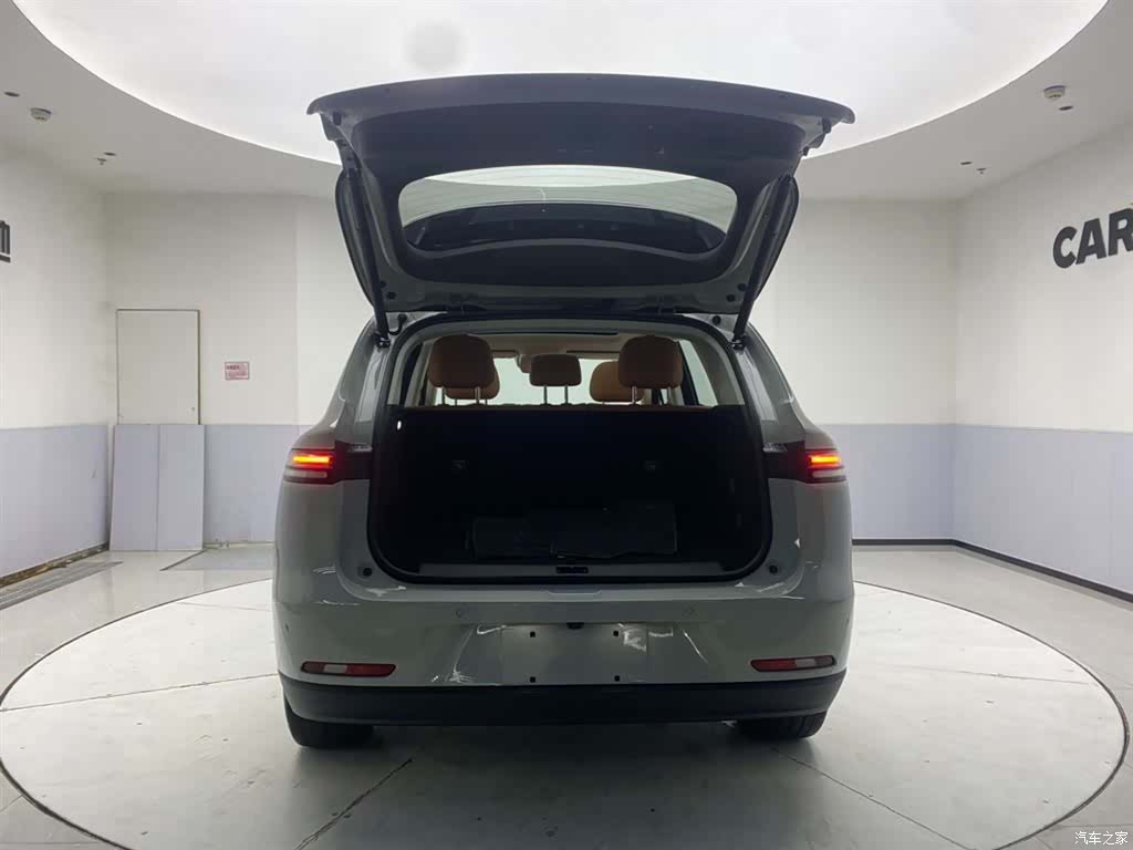 Leapmotor C10, 2025 30