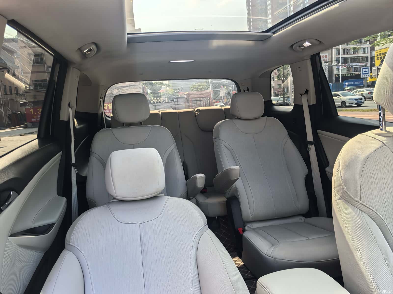 Buick GL6, 2018 15
