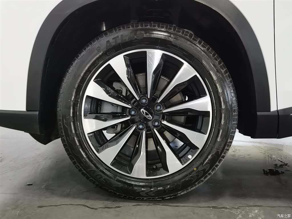 Chery Tiggo 8 Plus, 2026 17
