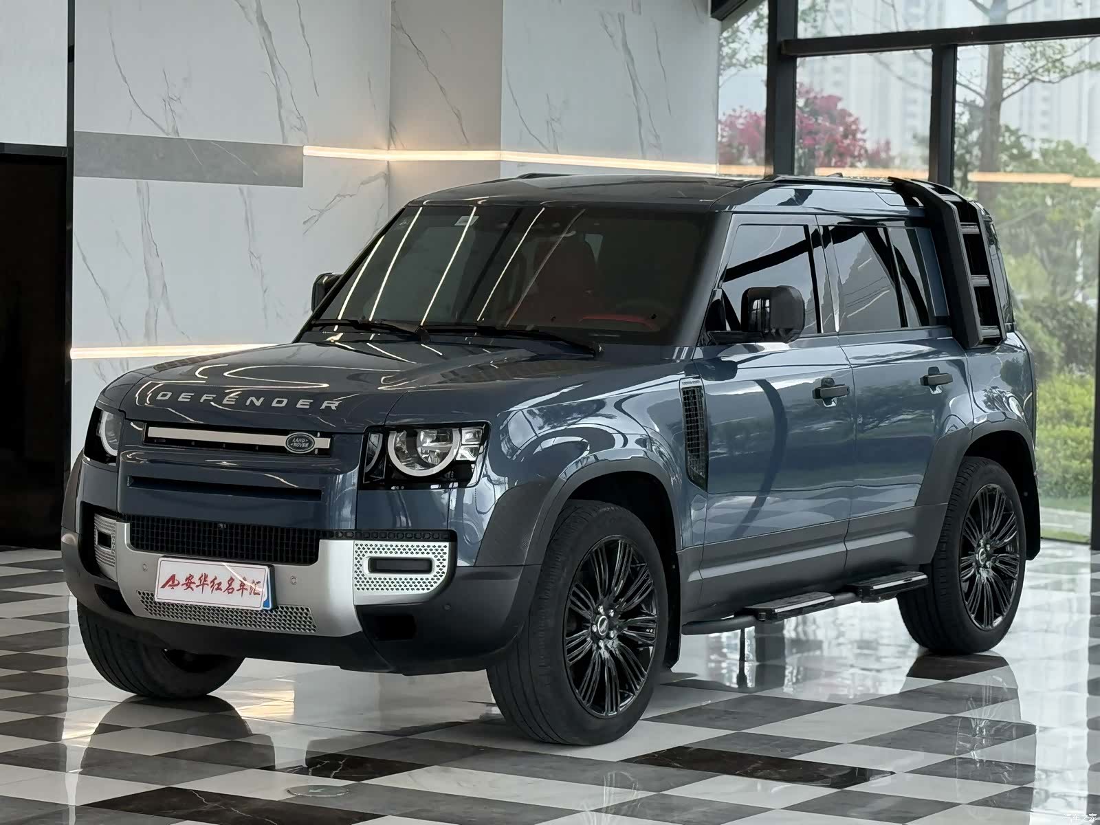 Land Rover Defender, 2022 1