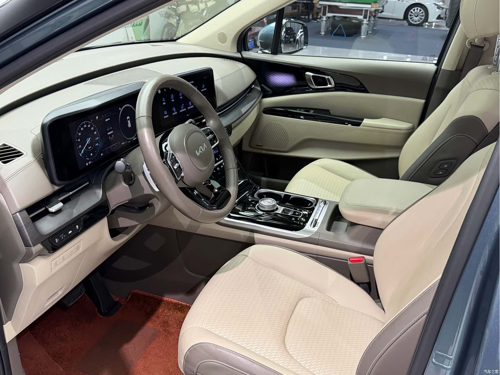 Kia Carnival, 2023 13