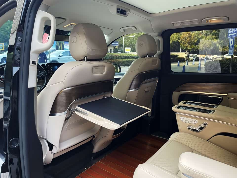 Mercedes-Benz V-class