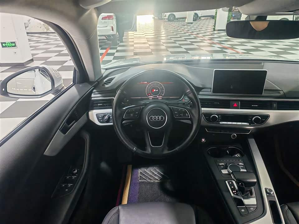 Audi A4L