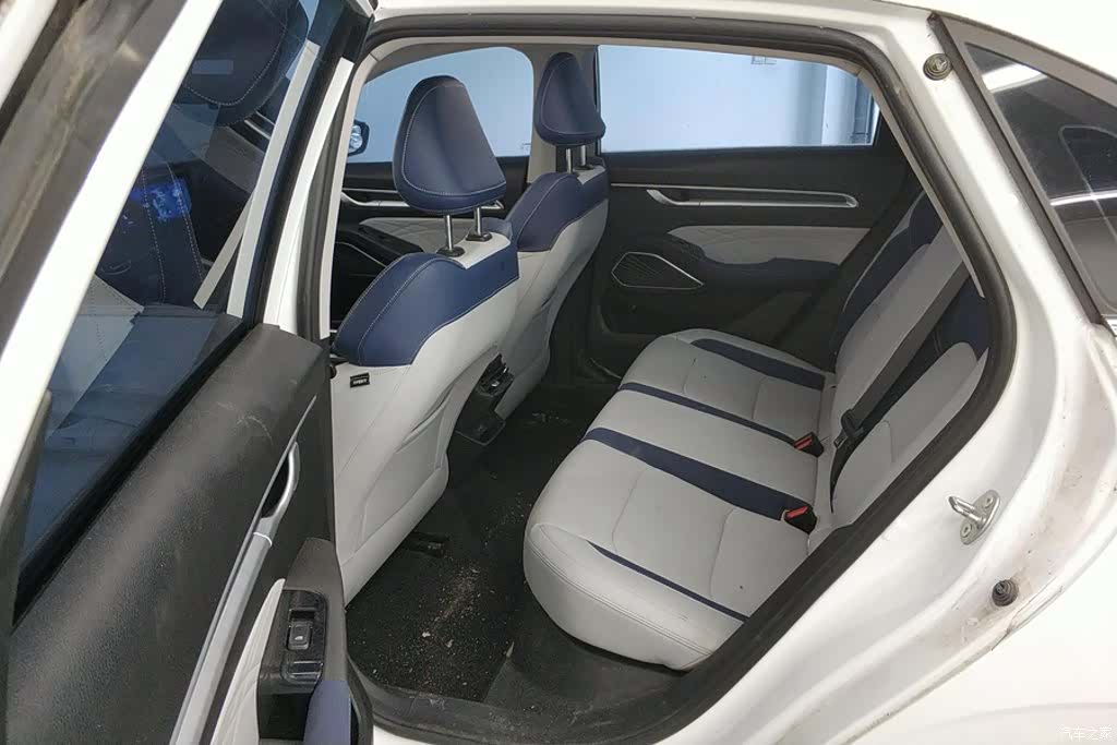 Geely Emgrand, 2022 11