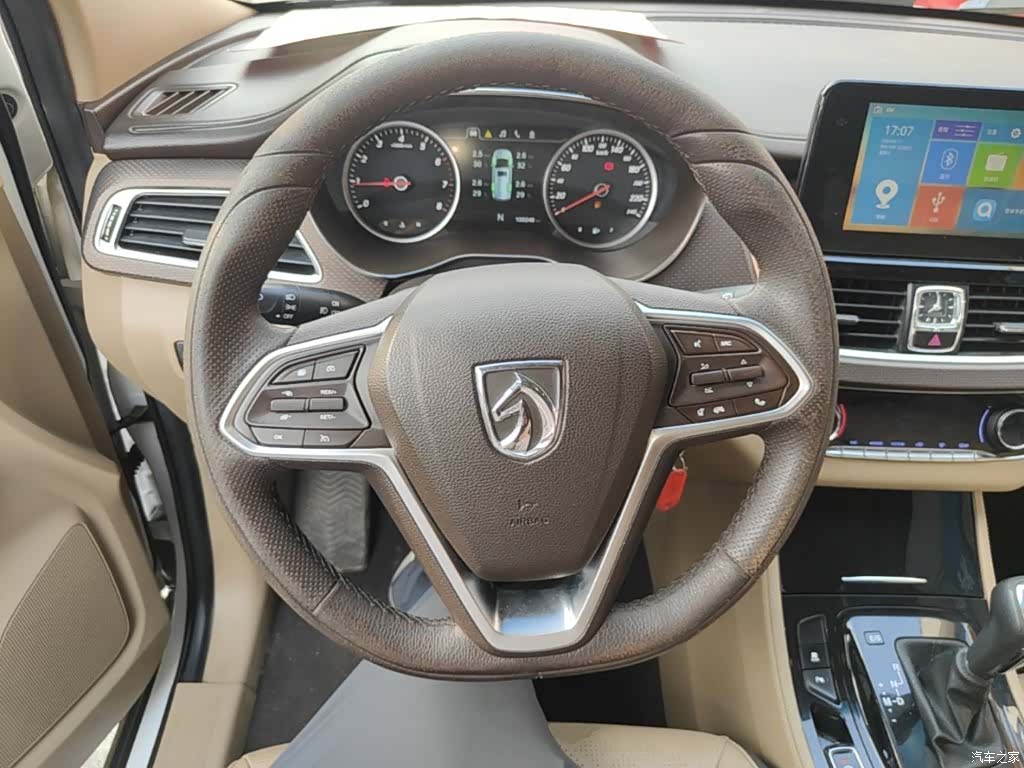 Wuling 730, 2017 11