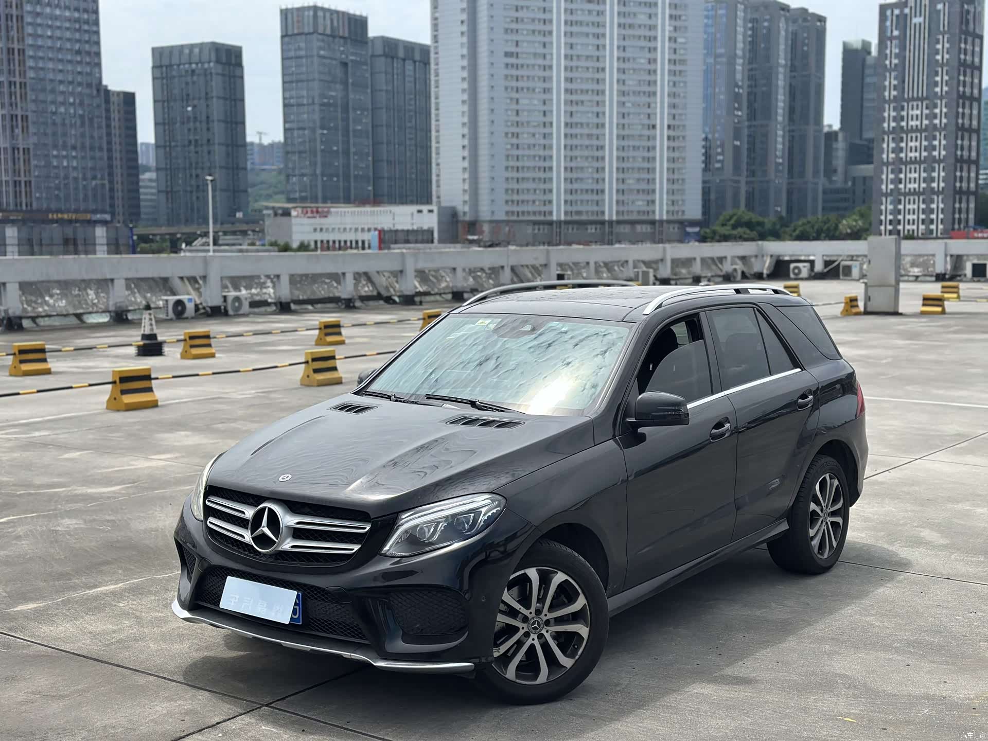 Mercedes-Benz GLE, 2017 1