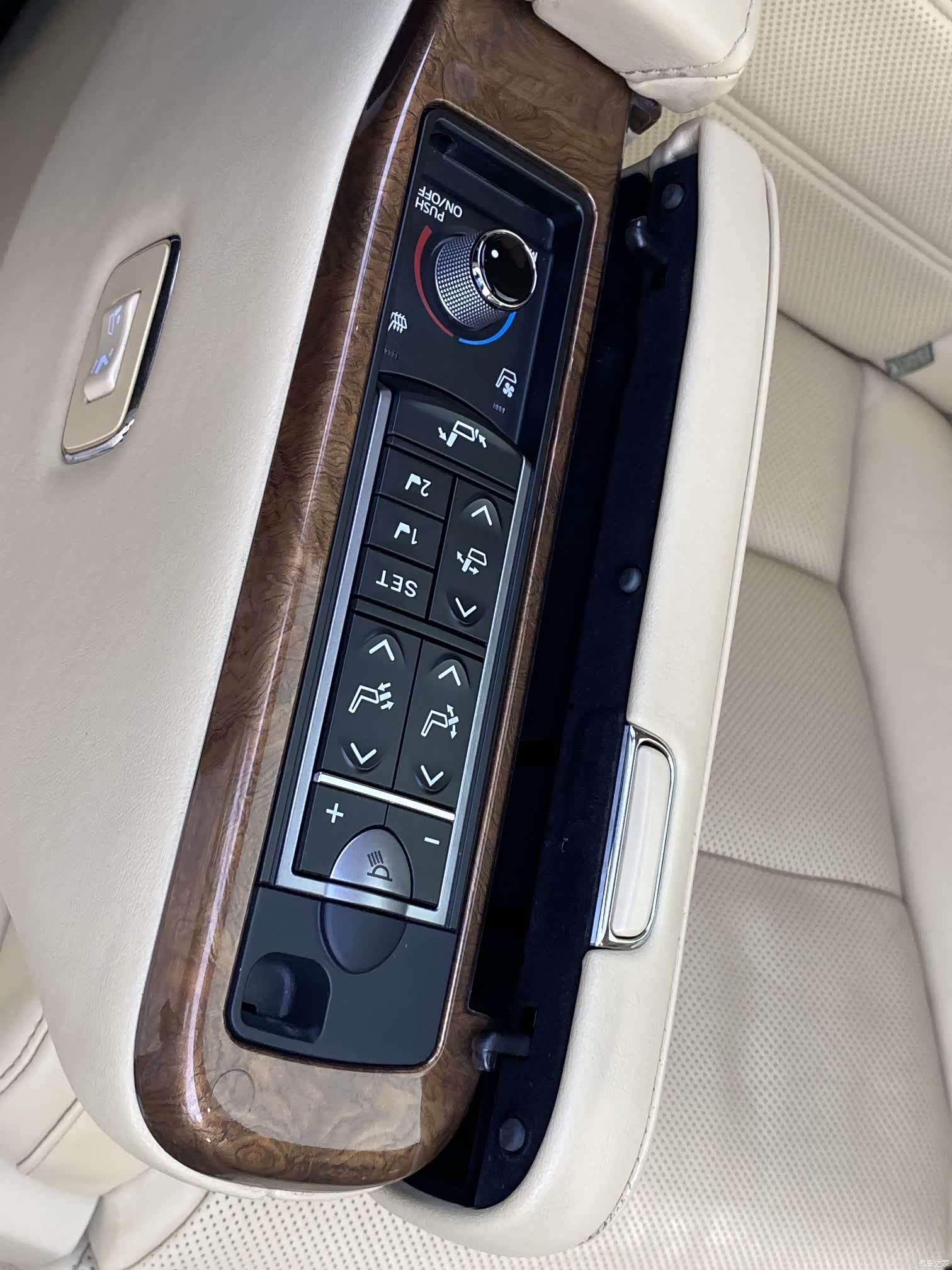 Toyota Alphard, 2015 15