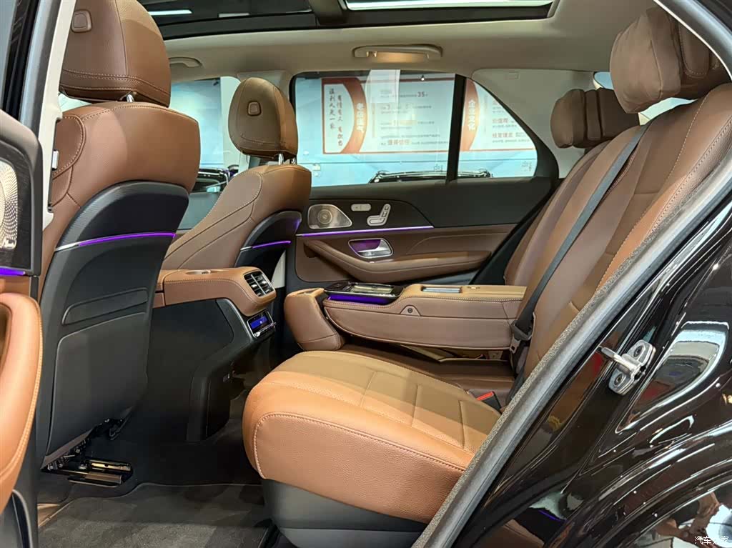 Mercedes-Benz GLE, 2024 27
