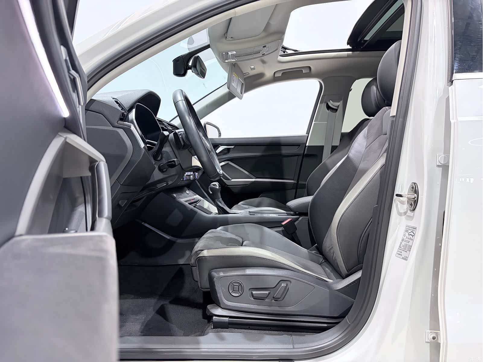 Audi Q3, 2022 14