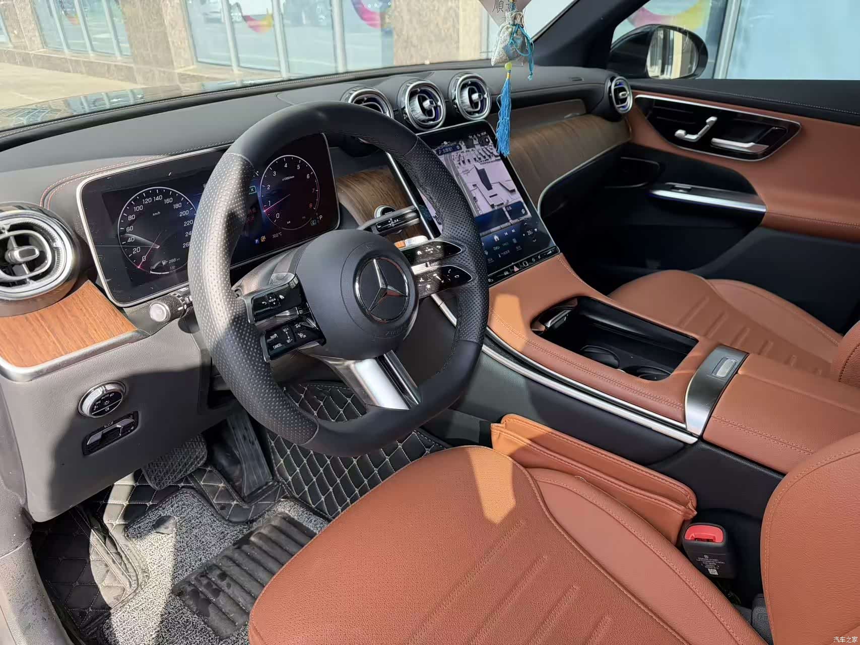 Mercedes-Benz GLC, 2024 4